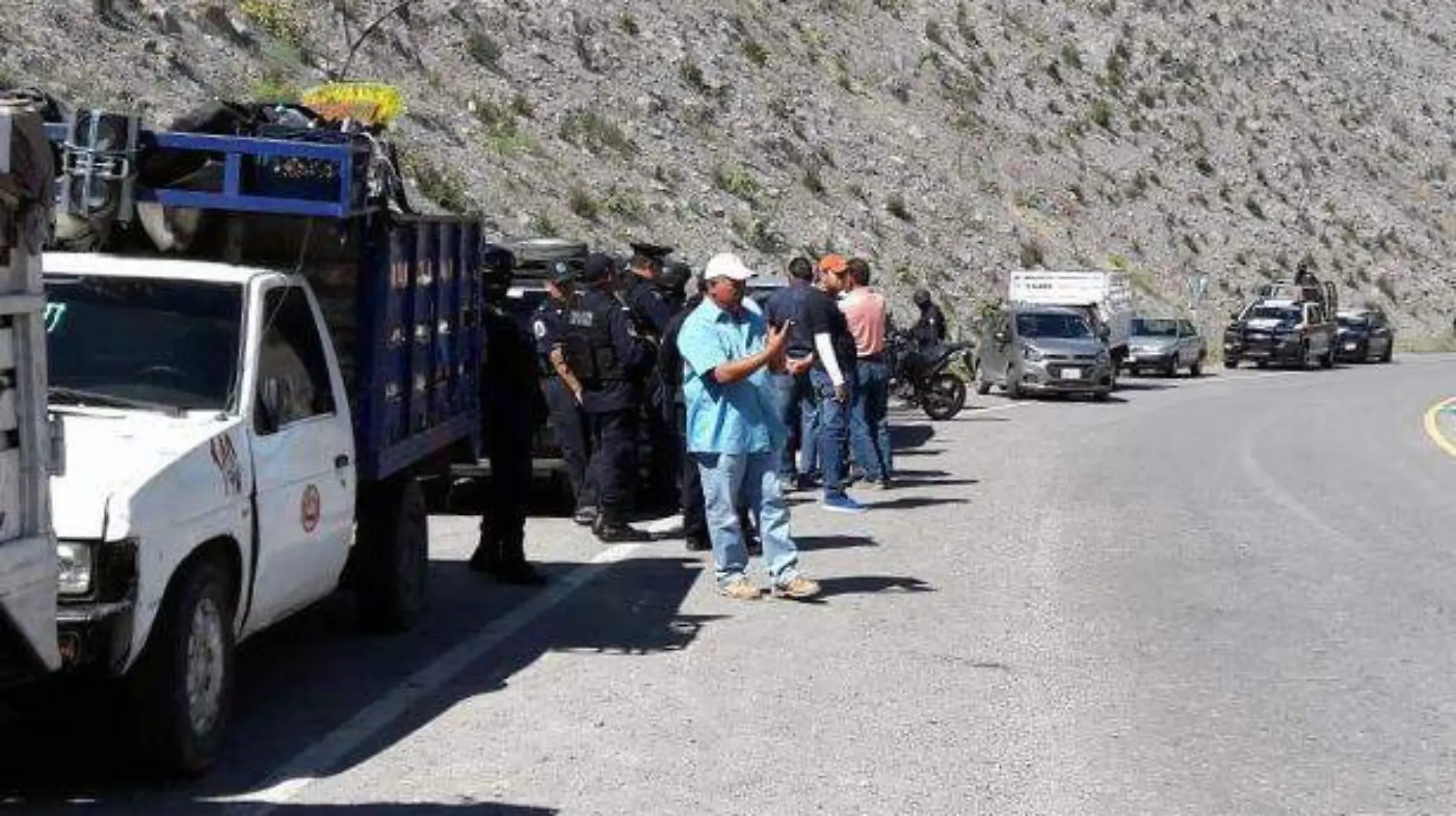 Chilpancingo - bloquean acceso basura jefa